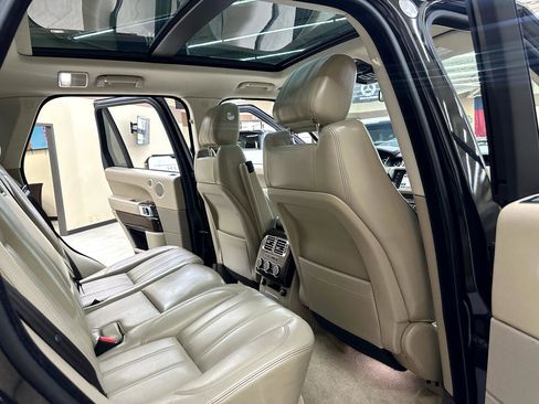 Used 2014 Land Rover Range Rover HSE image 40