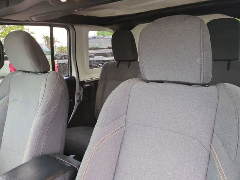 Used 2024 Jeep Wrangler Unlimited Sport AWD/4WD image 8