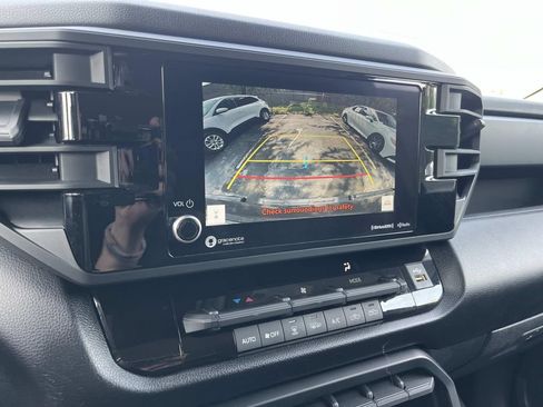 Used 2023 Toyota Tundra SR5 w/ SR5 Convenience Package AWD/4WD image 40