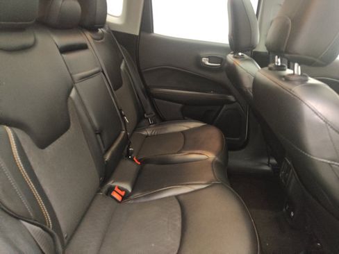 Used 2019 Jeep Compass Latitude w/ Popular Equipment Group AWD/4WD image 19