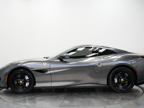 Used 2019 Ferrari Portofino RWD image 6