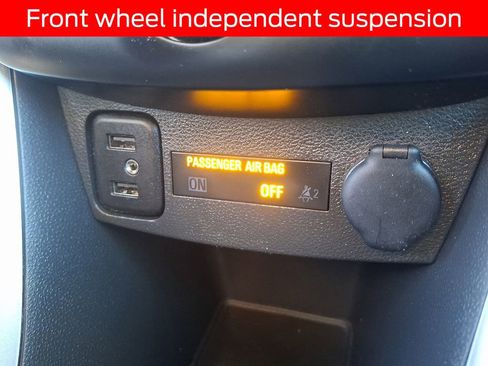 Used 2020 Chevrolet Trax LT w/ LT Convenience Package image 22