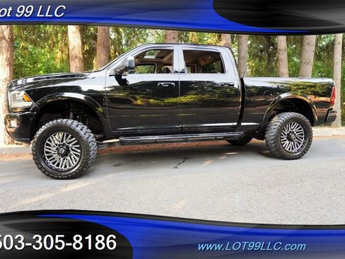 Used 2014 RAM 2500 Laramie w/ Black Appearance Group AWD/4WD image 5