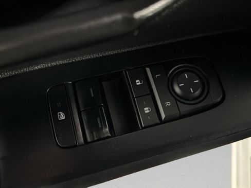 Used 2024 Toyota Tacoma SR RWD image 15