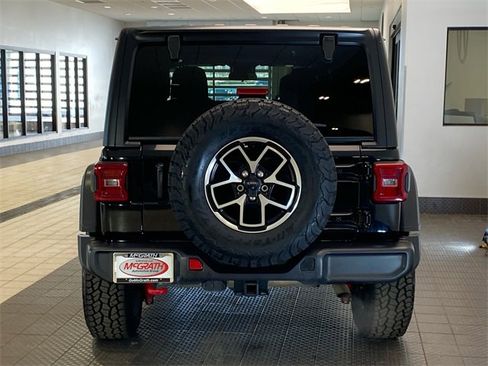 Used 2024 Jeep Wrangler Unlimited Rubicon image 5