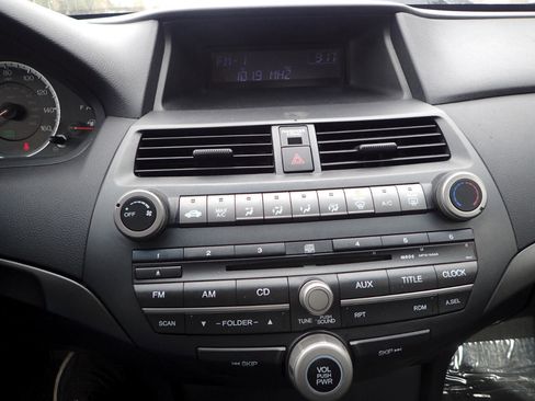 Used 2010 Honda Accord LX image 17