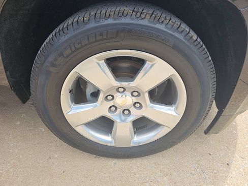 Used 2016 Chevrolet Tahoe LTZ AWD/4WD image 3