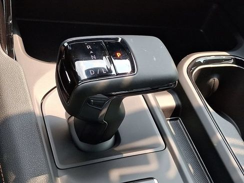 New 2026 GMC Sierra 1500 AT4 w/ AT4 Premium Package AWD/4WD image 16