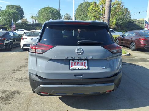 Certified 2023 Nissan Rogue SL w/ SL Premium Package FWD image 9