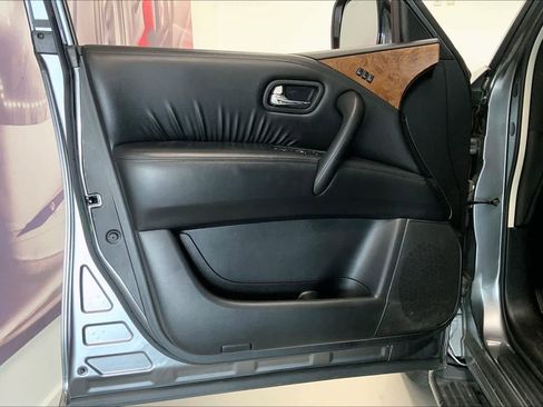 Used 2022 Nissan Armada SL w/ Captain's Chairs Package image 24