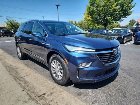 Used 2023 Buick Enclave Essence w/ Sound and Sites Package image 2