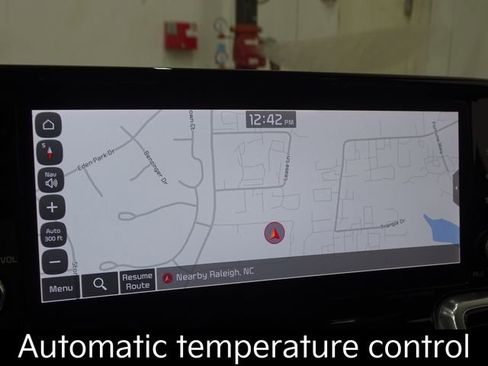 Certified 2023 Kia Sorento SX image 8
