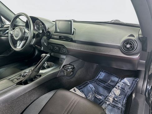 Used 2017 MAZDA MX-5 Miata RF Club image 25