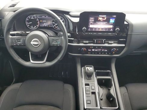 Used 2022 Nissan Pathfinder SV FWD image 15