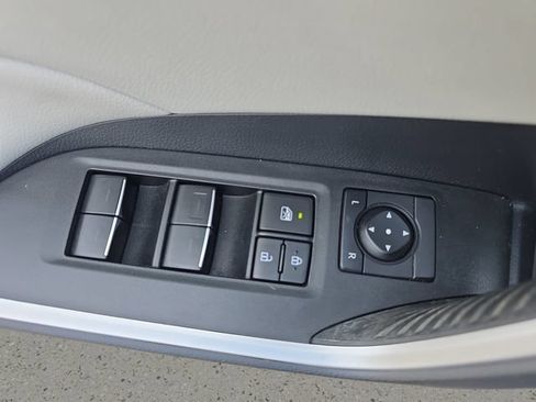 Used 2023 Toyota RAV4 XLE Premium AWD/4WD image 29
