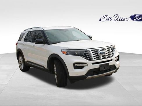 Used 2022 Ford Explorer Platinum image 3