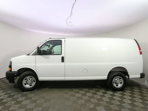 Used 2025 Chevrolet Express 2500 w/ Driver Convenience Package RWD image 6
