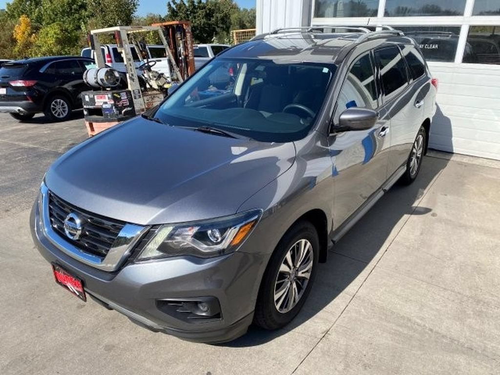 Used 2018 Nissan Pathfinder S FWD image 1