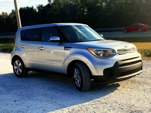 Used 2017 Kia Soul image 7