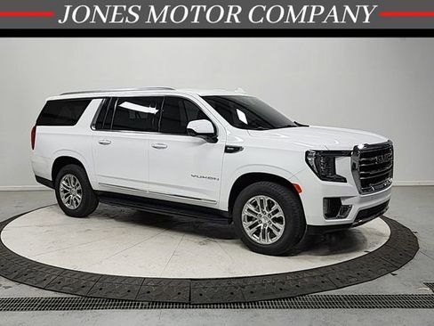 Used 2022 GMC Yukon XL SLT image 1