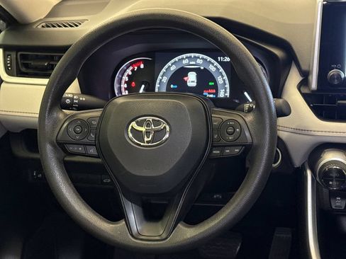 Used 2025 Toyota RAV4 XLE w/ Convenience Package FWD image 14