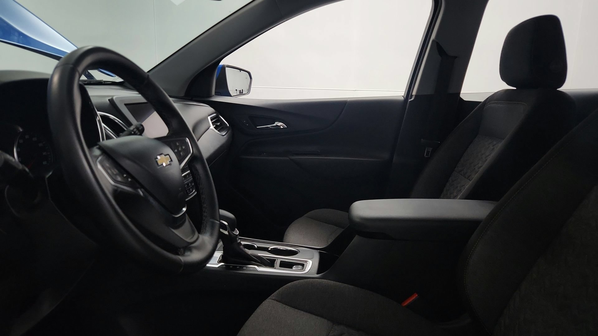 Certified 2024 Chevrolet Equinox LT w/ LPO, Floor Liner Package FWD image 17