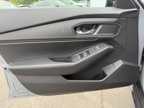 Used 2024 Honda Accord Sport image 10