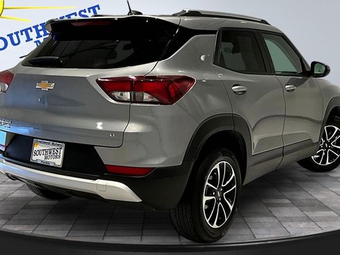 Used 2025 Chevrolet TrailBlazer LT AWD/4WD image 6