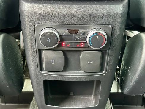 Used 2020 Ford Explorer XLT w/ Equipment Group 202A AWD/4WD image 19