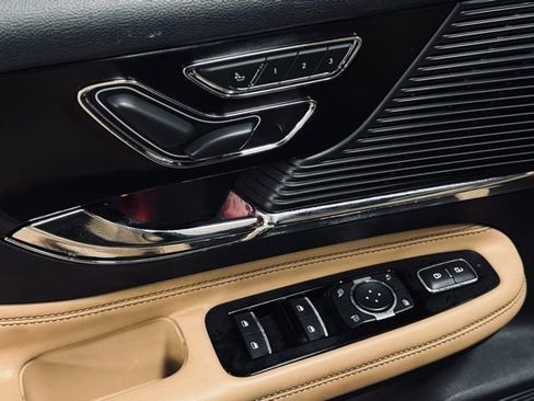 Used 2022 Lincoln Corsair Reserve w/ Equipment Group 201A image 14