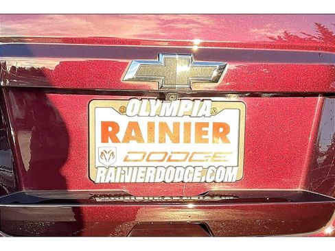 Used 2017 Chevrolet Suburban Premier image 8