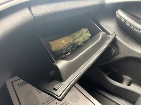 Used 2024 Jeep Grand Cherokee Altitude image 6