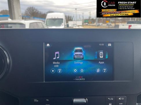 Used 2024 Mercedes-Benz Sprinter 2500 image 19