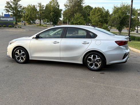 Used 2021 Kia Forte LXS FWD image 16