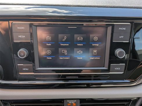 Used 2022 Volkswagen Taos S image 19