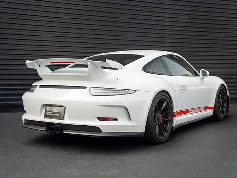 Used 2015 Porsche 911 GT3 RWD image 24