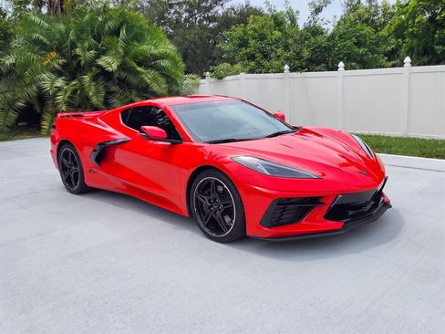 Used 2023 Chevrolet Corvette Stingray Coupe w/ Z51 Performance Package RWD image 10