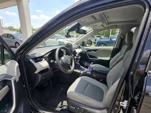 Used 2025 Toyota RAV4 XLE Premium FWD image 3