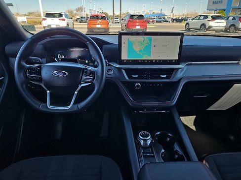 Used 2025 Ford Explorer ST-Line image 11