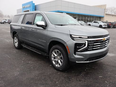 New 2026 Chevrolet Suburban Premier image 2