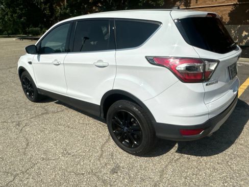 Used 2017 Ford Escape SE FWD image 22