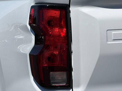 Used 2026 Chevrolet Colorado LT RWD image 43