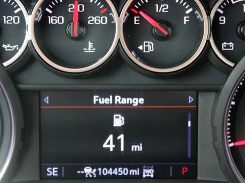 Used 2021 Chevrolet Silverado 1500 LT w/ Safety Package II AWD/4WD image 24