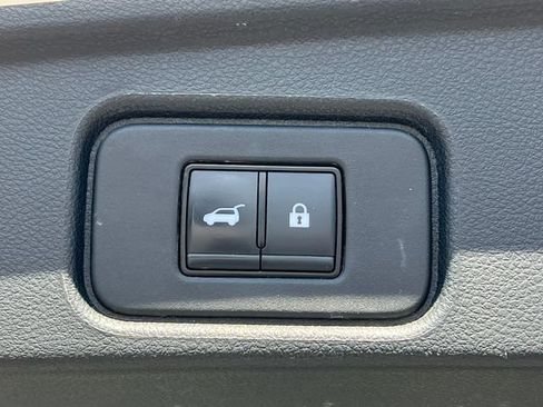 Used 2023 Nissan Pathfinder SL w/ SL Premium Package AWD/4WD image 42