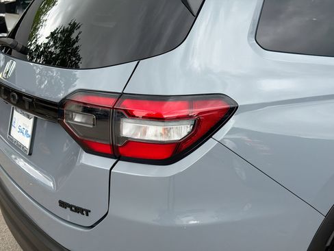 Certified 2024 Honda Pilot Sport image 27