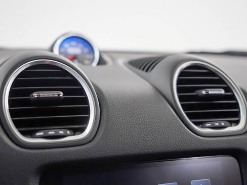 Used 2025 Porsche 718 Cayman image 26