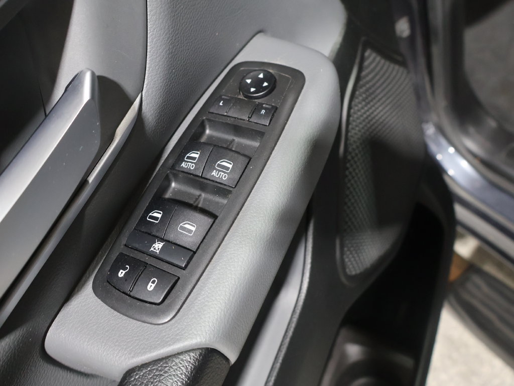 Used 2020 RAM 1500 Big Horn AWD/4WD image 13