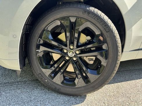 New 2026 Jaguar F-PACE R-Dynamic S image 2