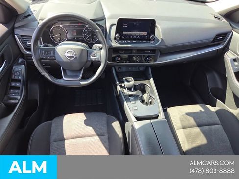 Used 2025 Nissan Rogue SV FWD image 17