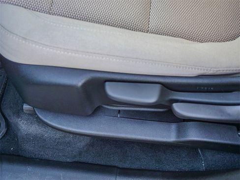 Used 2023 Chevrolet Traverse LS w/ Safety Package image 17